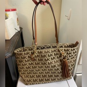 Michael Kors tote